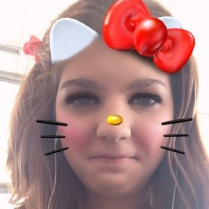 Meet your Posher, Caroline